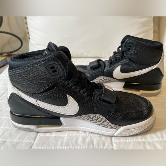 Air Jordan Boys Legacy 312 AT4040-001 Black Cement High Sneakers Size 6.5 Youth - Picture 8 of 14